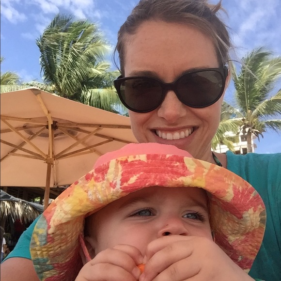 Meet your Posher, Amber - Picture 1 of 1